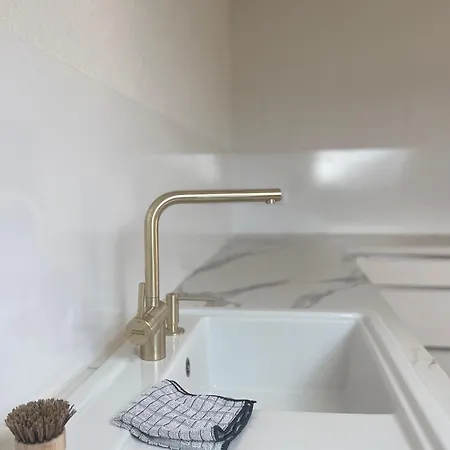 Apartman Zwischenstopp & Wohlfuehlen - Neubau-apartment Mit Parkplatz & Kueche *