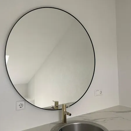 Apartman Zwischenstopp & Wohlfuehlen - Neubau-apartment Mit Parkplatz & Kueche *