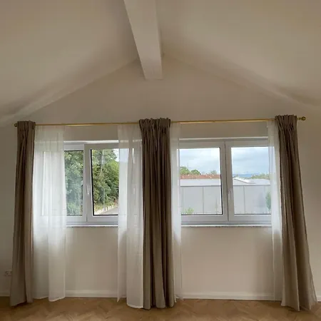 Zwischenstopp & Wohlfuehlen - Neubau-apartment Mit Parkplatz & Kueche Efringen-Kirchen